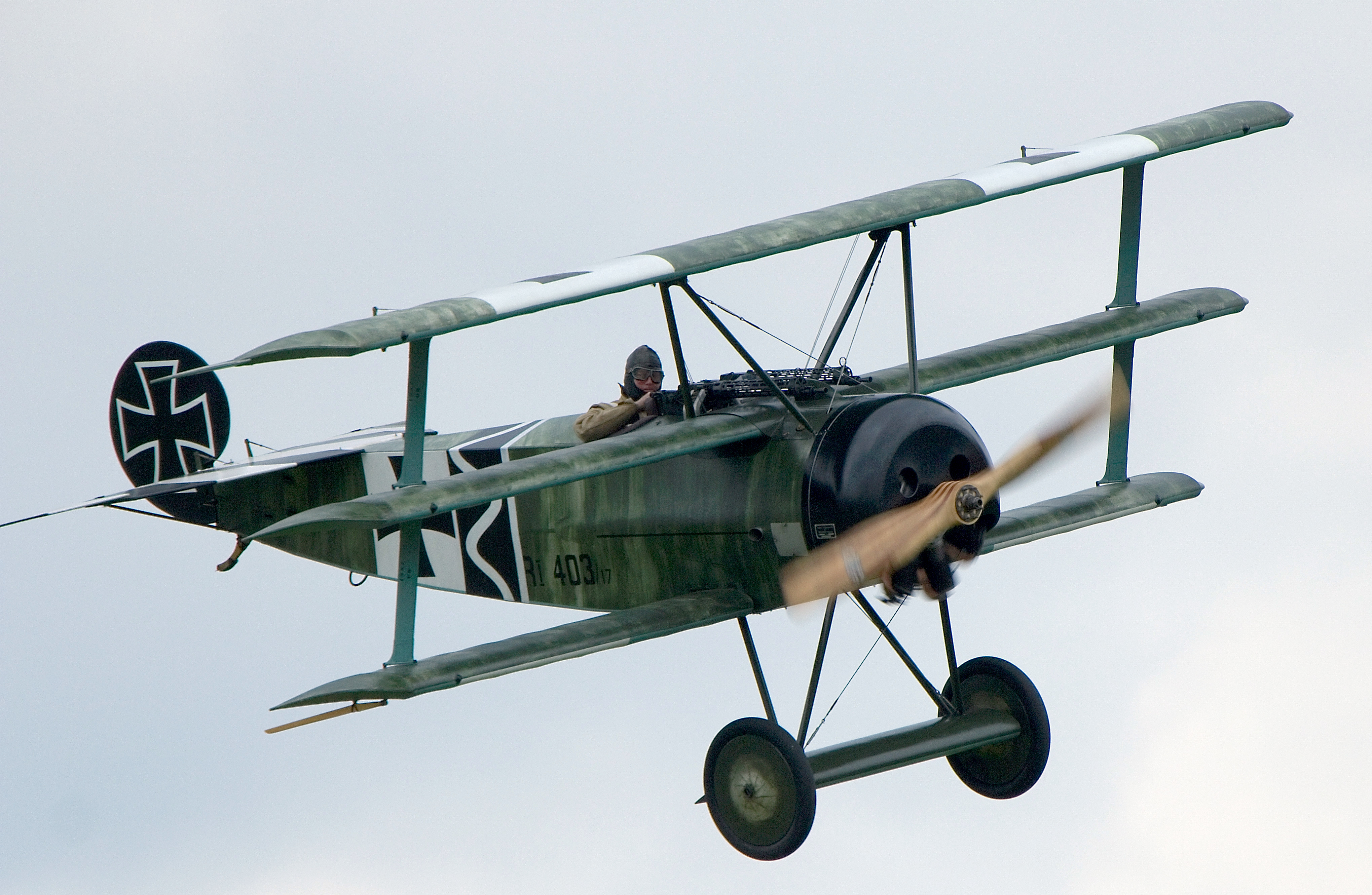 Fokker Triplane and synchronized armament lineage
