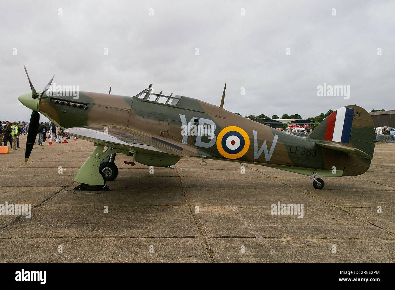 Hurricane on dispersal with ground crew