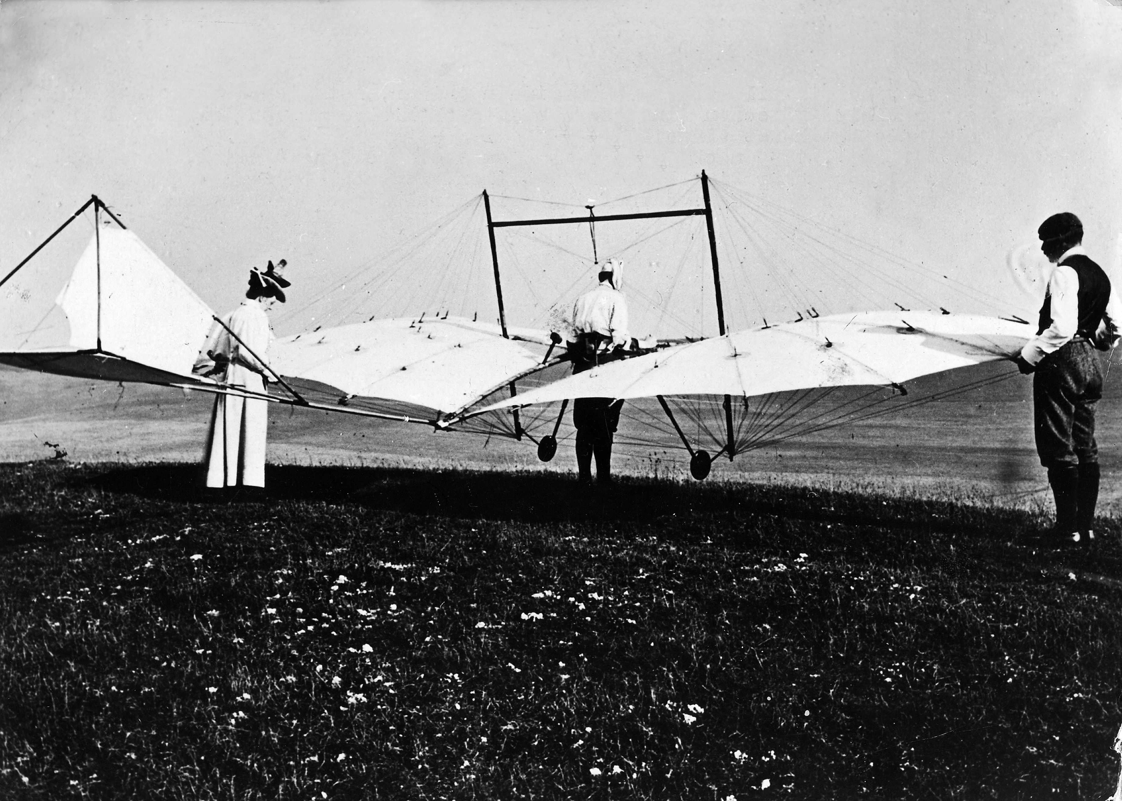 Percy Pilcher conducting glider experiments